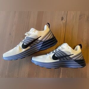Nike Lunar Roam - Men’s Size 12